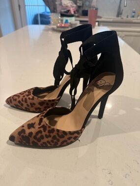 Leopard Print Pointed-Toe Ankle Tie Heels - Black & Leopard